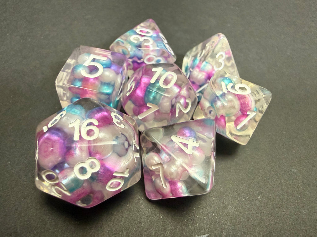 Fanroll 16mm Resin Poly Pearl Gradient: Purple/White/Teal Dice Set