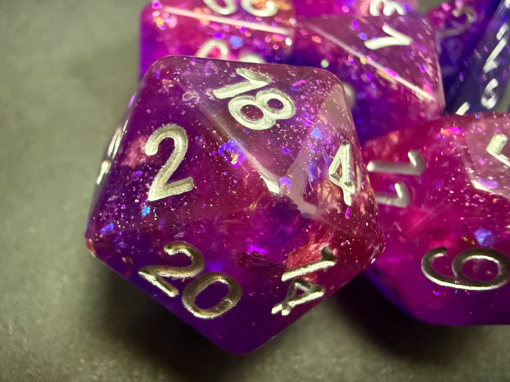 Fanroll 16mm Resin Poly Eternal: Glitter Purple/Blue Dice Set