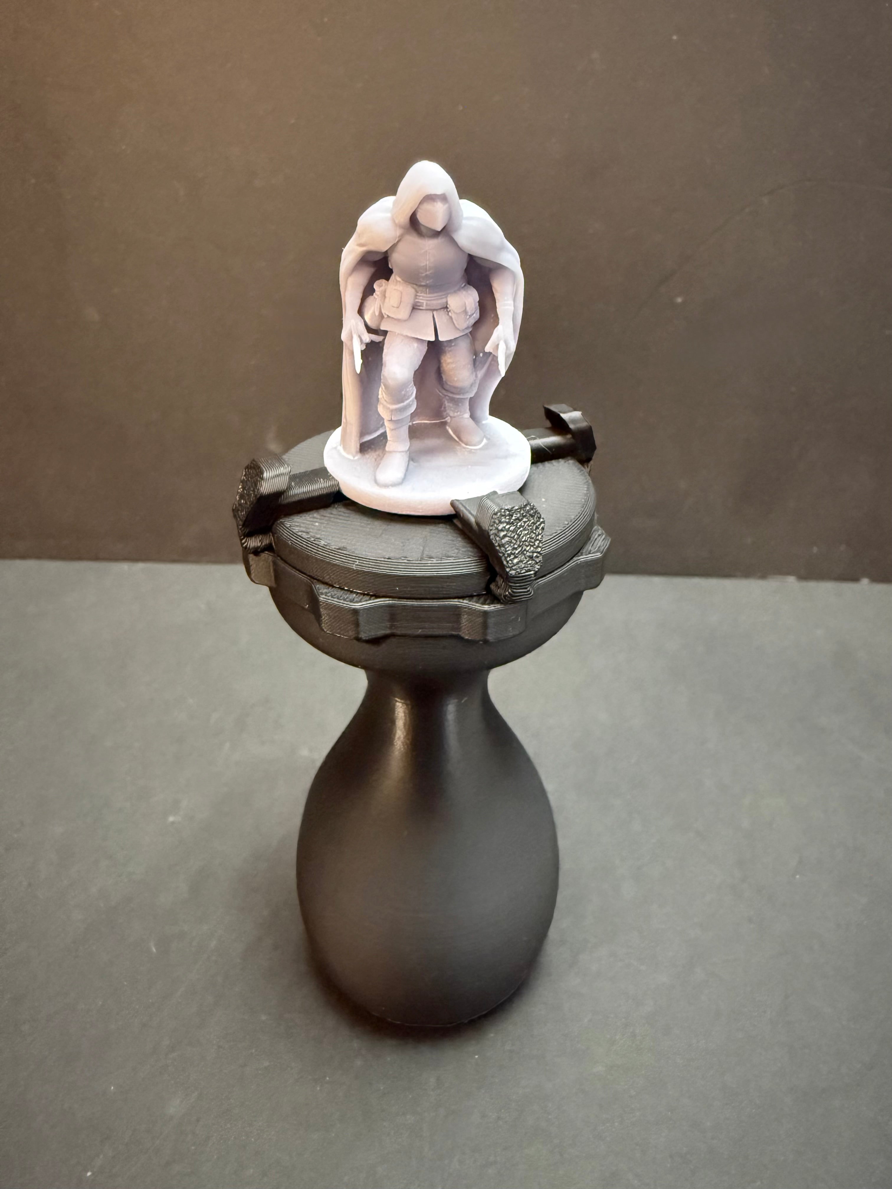 Miniature figure painting handle Chuck Mechanism