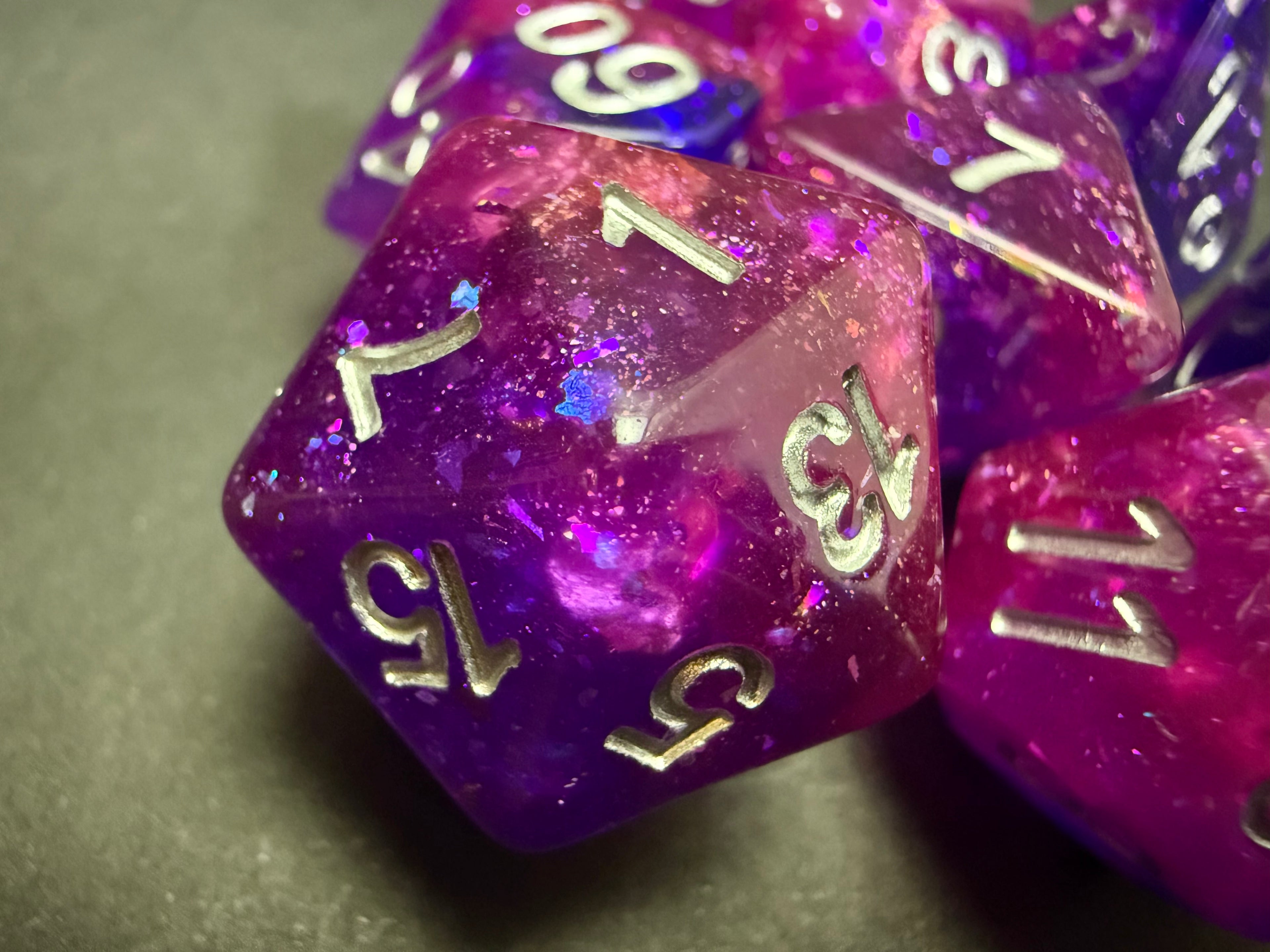 Fanroll 16mm Resin Poly Eternal: Glitter Purple/Blue Dice Set