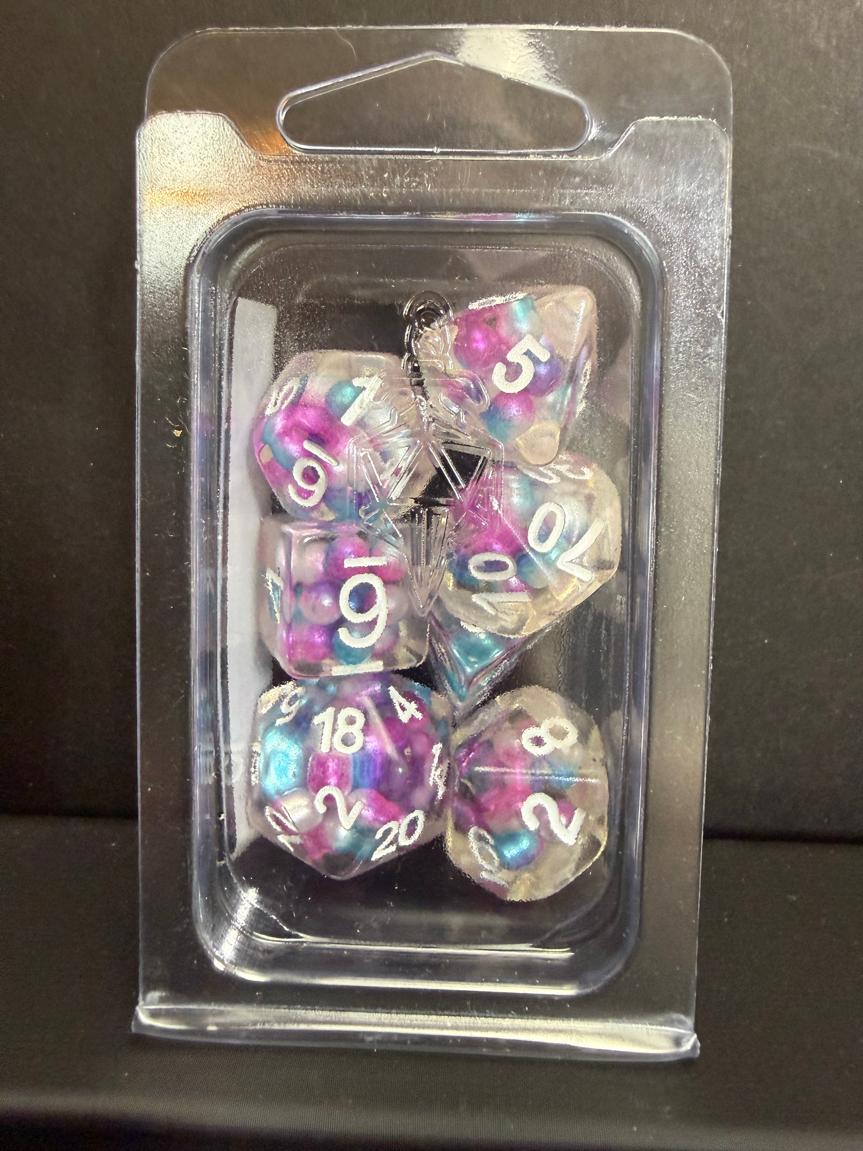 Fanroll 16mm Resin Poly Pearl Gradient: Purple/White/Teal Dice Set