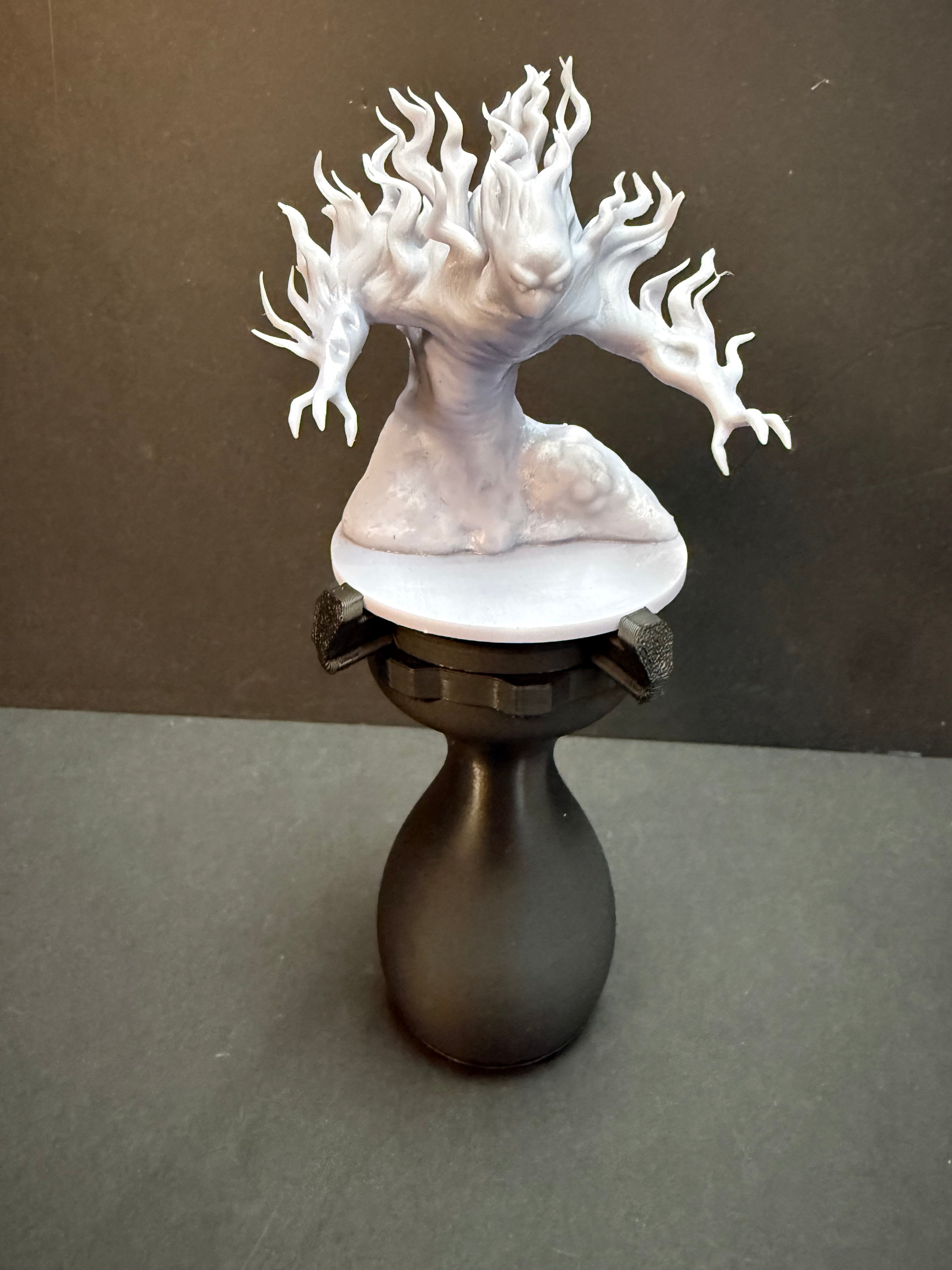 Miniature figure painting handle Chuck Mechanism