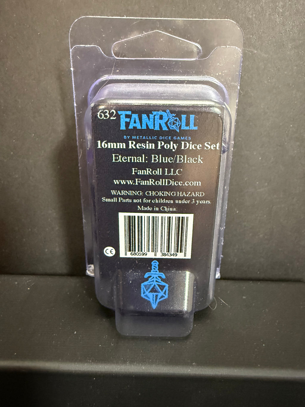 Fanroll 16mm Resin Poly Eternal: Glitter Blue/Black Dice Set
