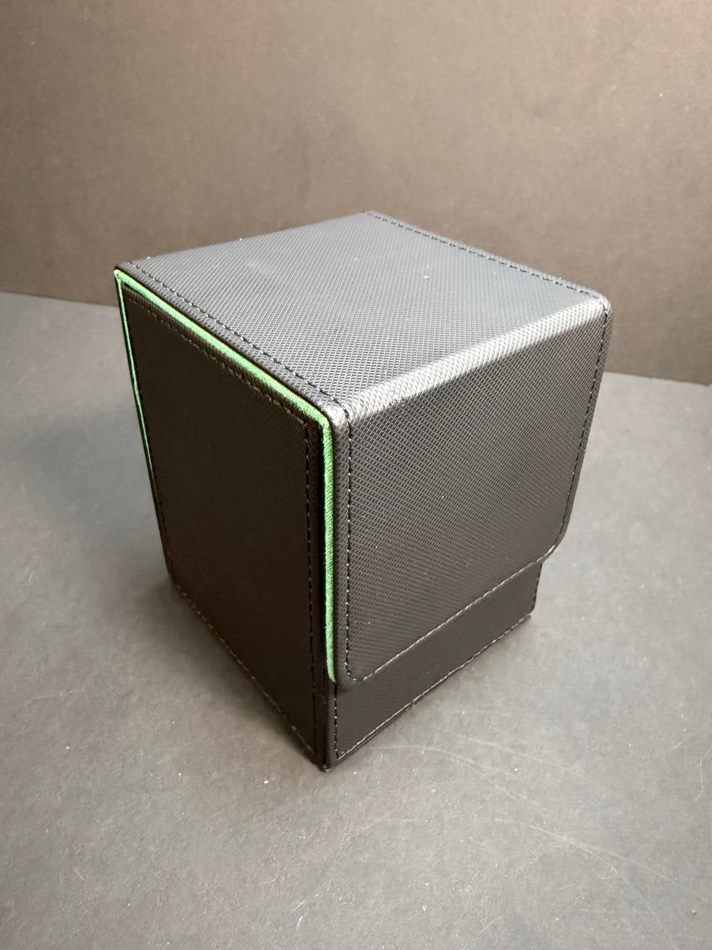 Premium Trading Card Deck Box with Commander Window