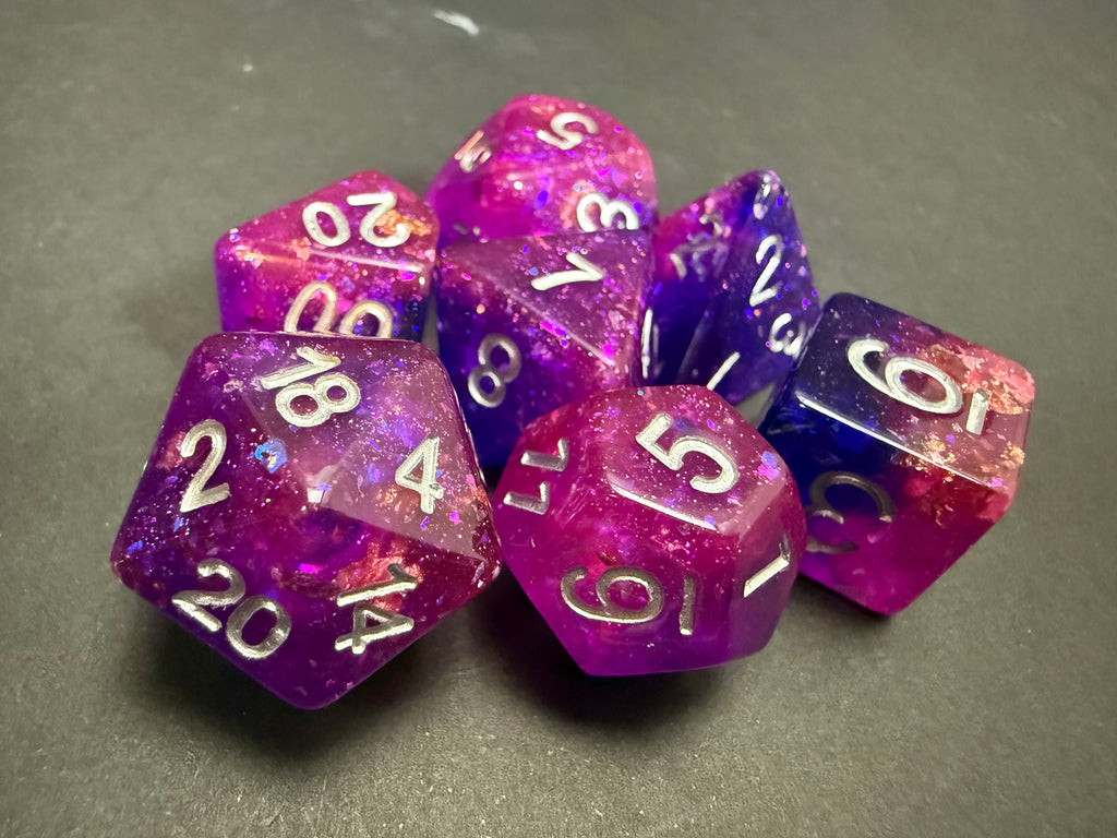 Fanroll 16mm Resin Poly Eternal: Glitter Purple/Blue Dice Set