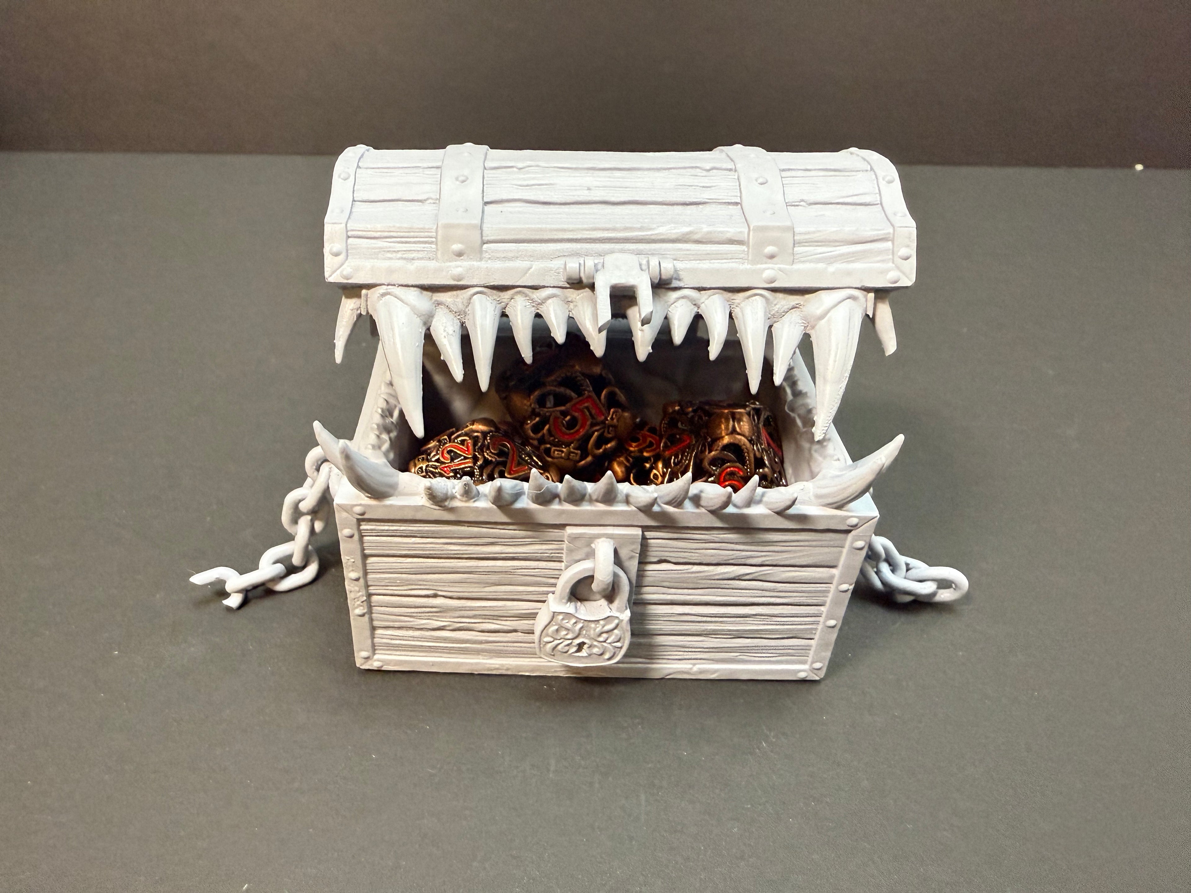 Mimic Hinged Dice Box