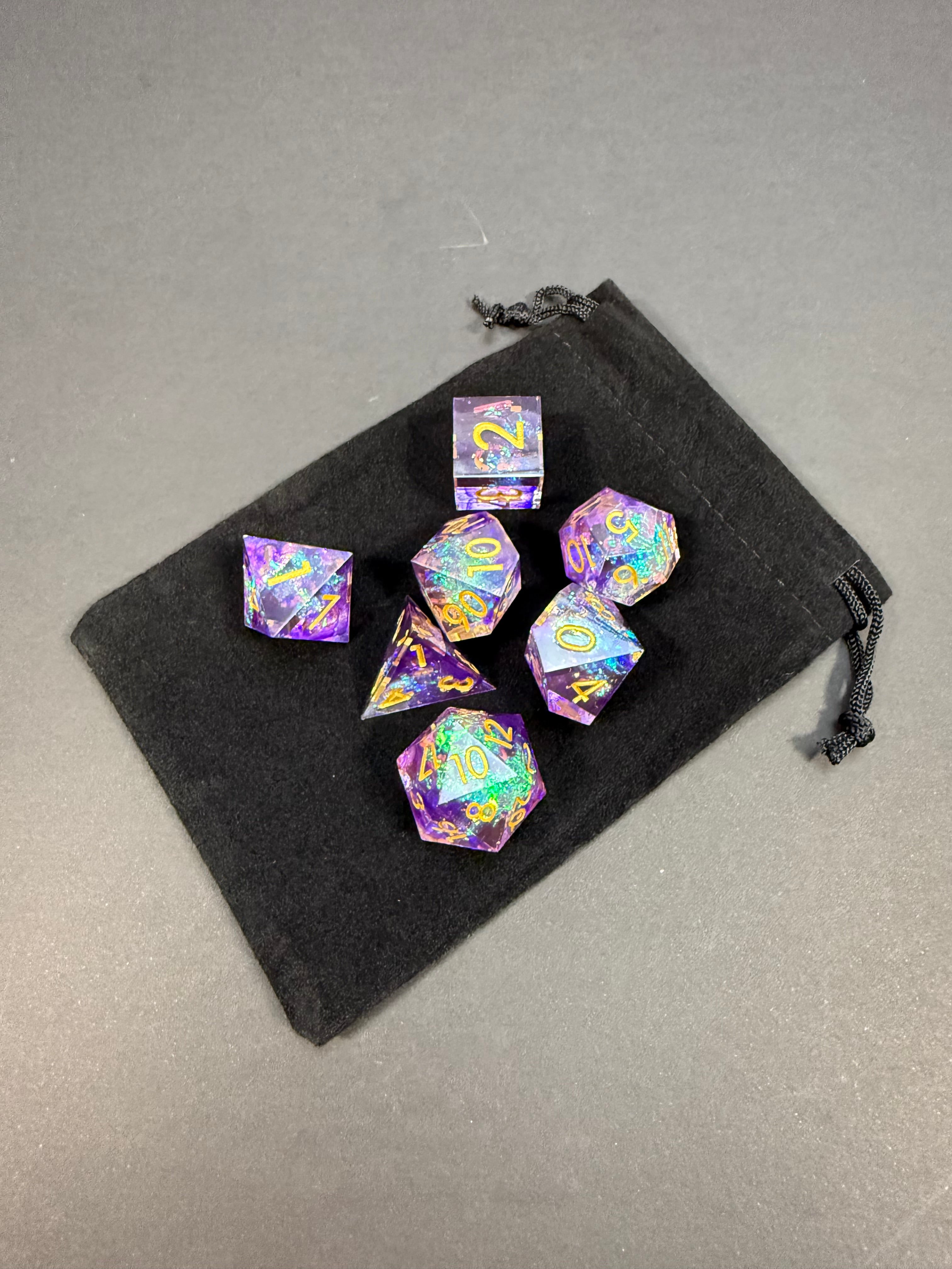 Lilac & Gold Sharp Edge Resin Dice Set 7PCS