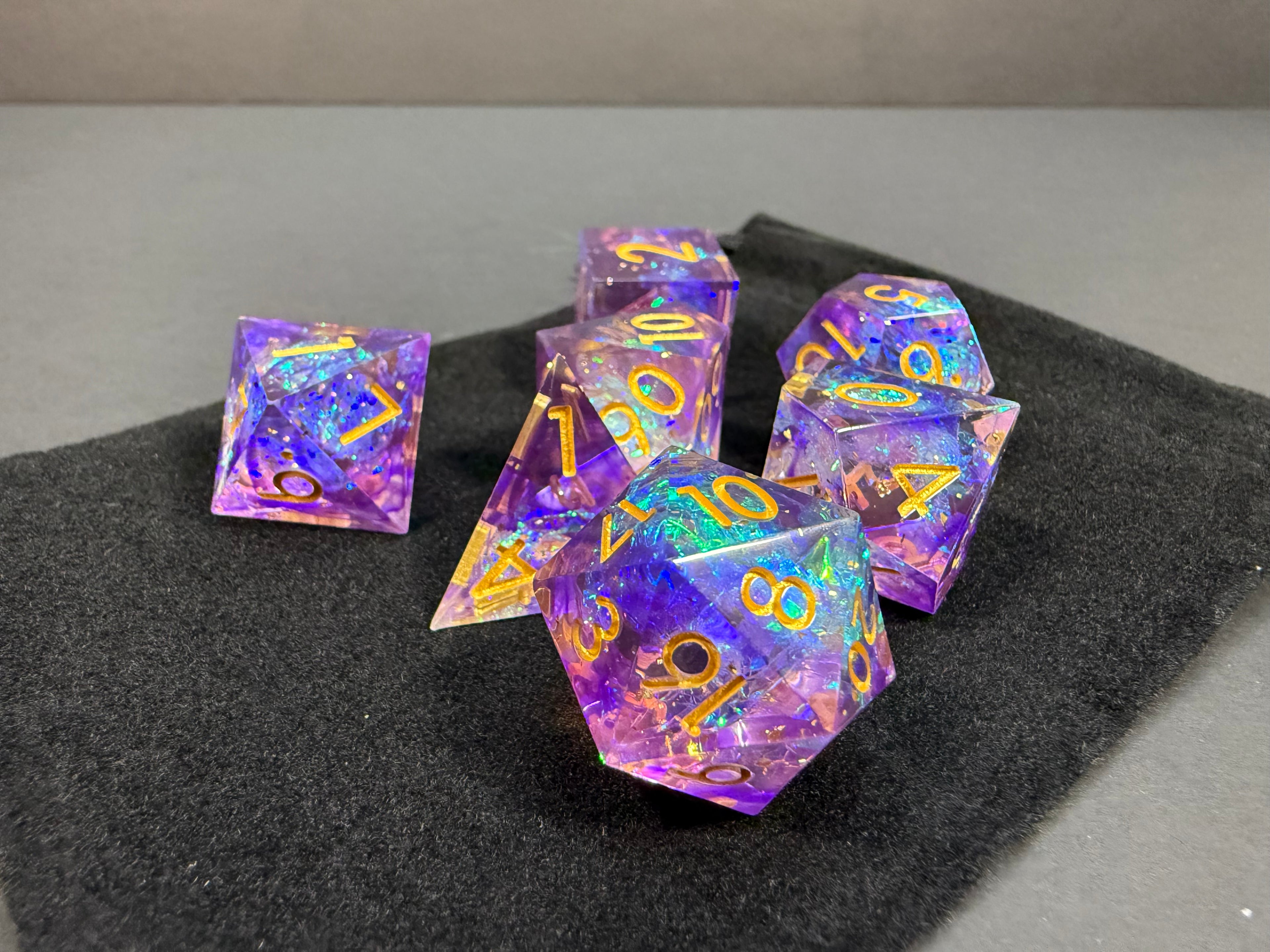 Lilac & Gold Sharp Edge Resin Dice Set 7PCS