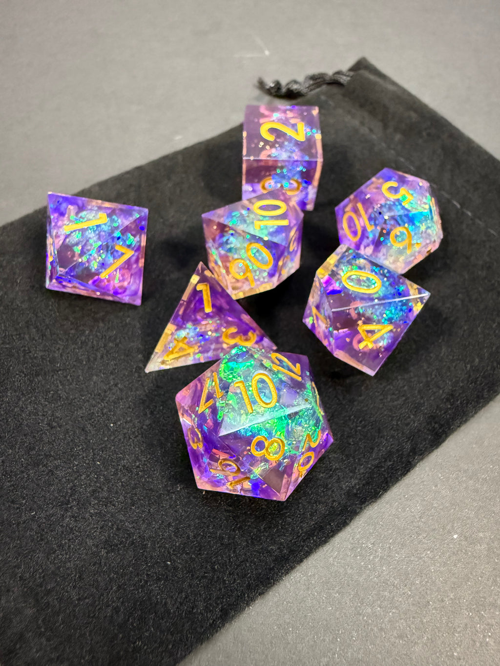 Lilac & Gold Sharp Edge Resin Dice Set 7PCS