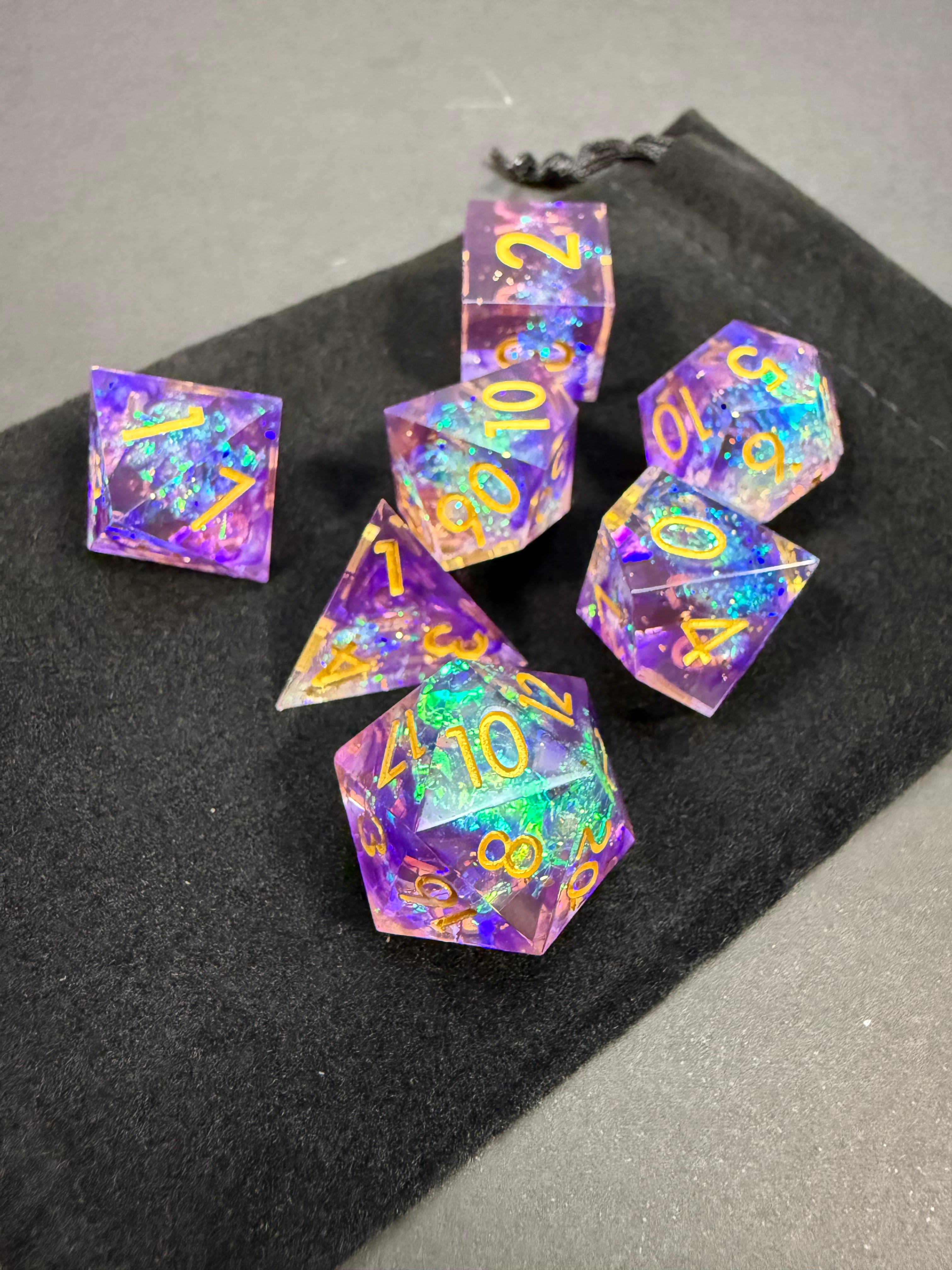 Lilac & Gold Sharp Edge Resin Dice Set 7PCS