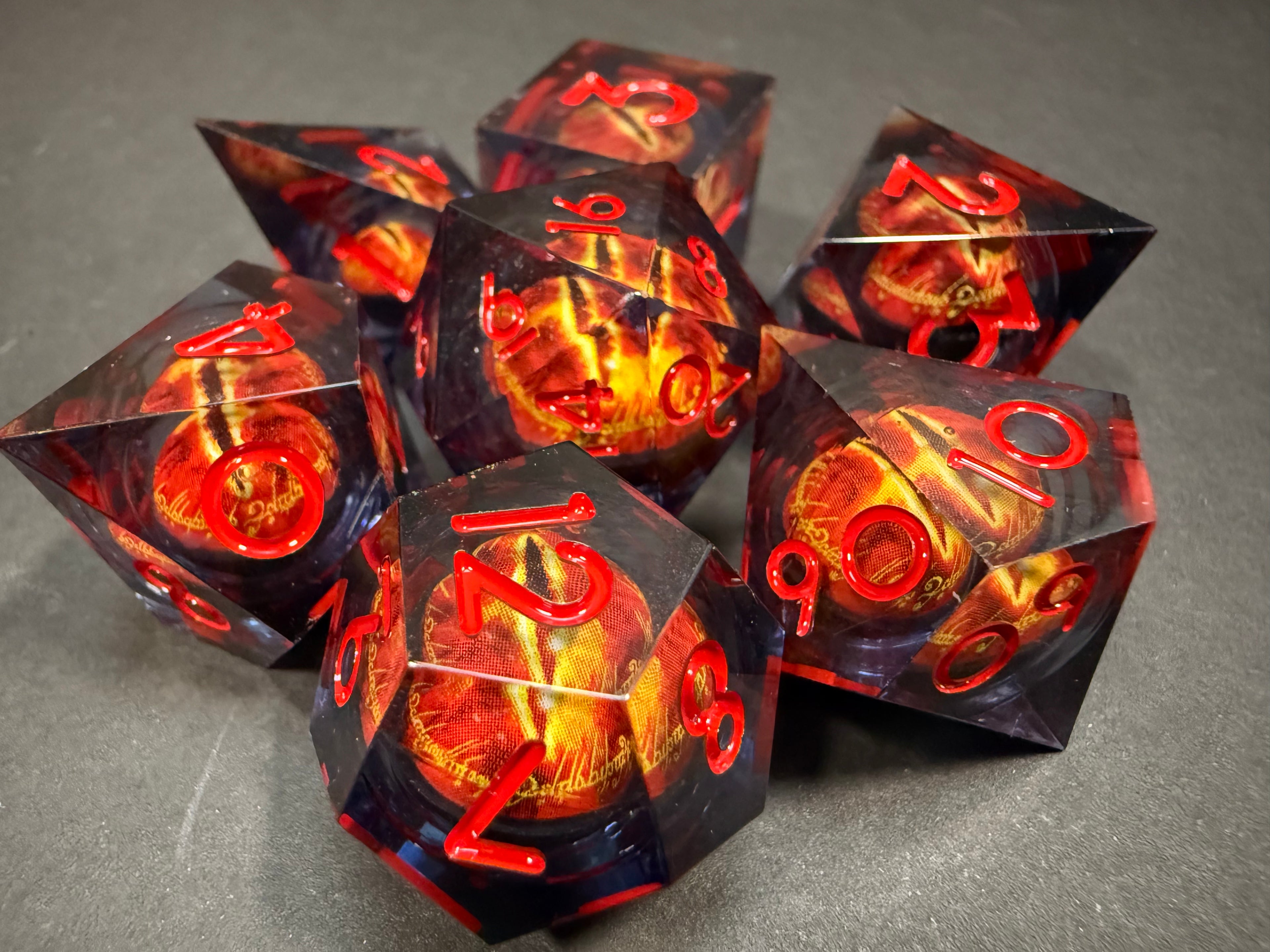 Eye of Sauron Lord of the Rings Red & Black Dice Set 7PCS