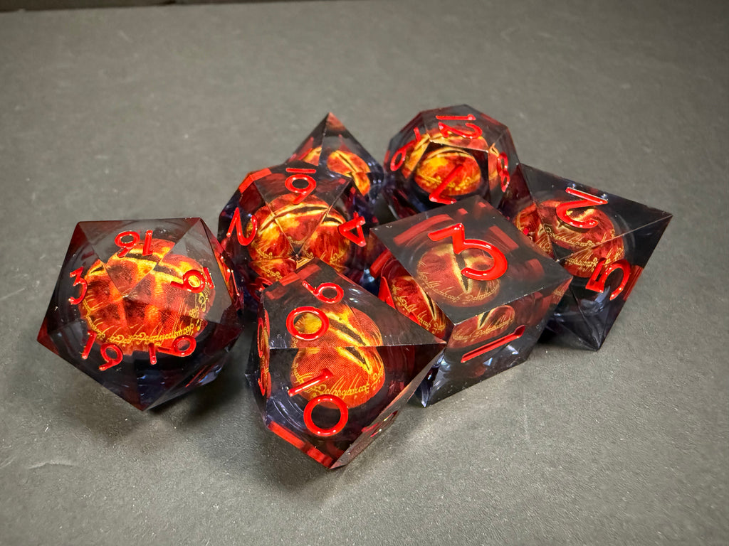Eye of Sauron Lord of the Rings Red & Black Dice Set 7PCS