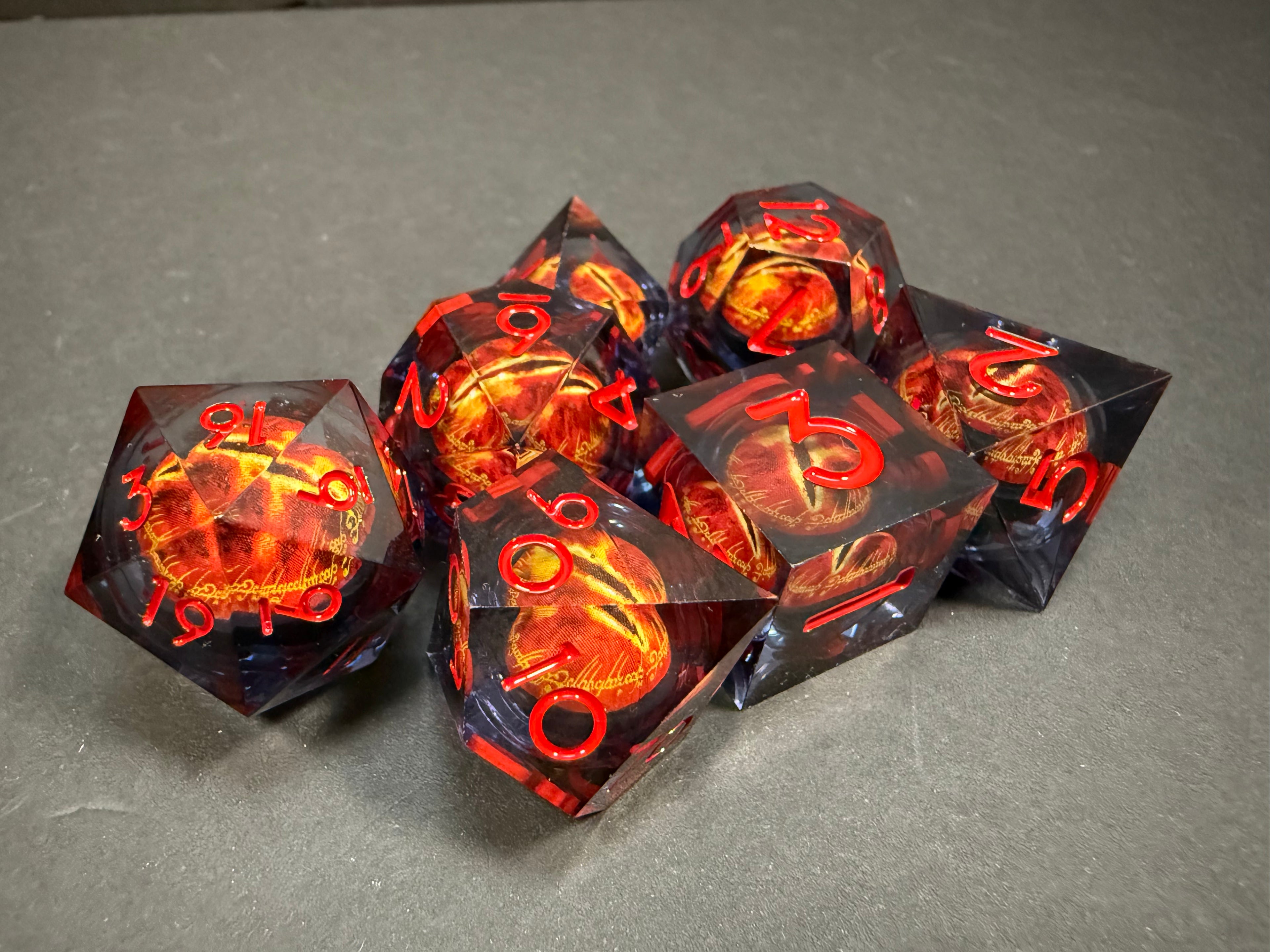 Eye of Sauron Lord of the Rings Red & Black Dice Set 7PCS