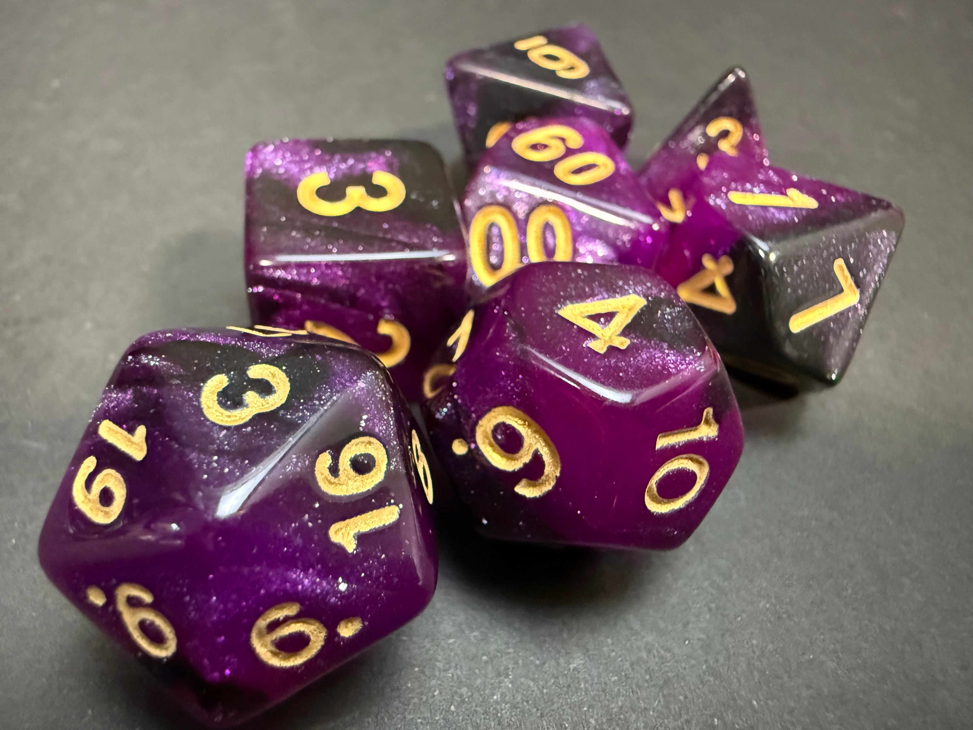 Resin Dice Set 7PCS (choice of colours)