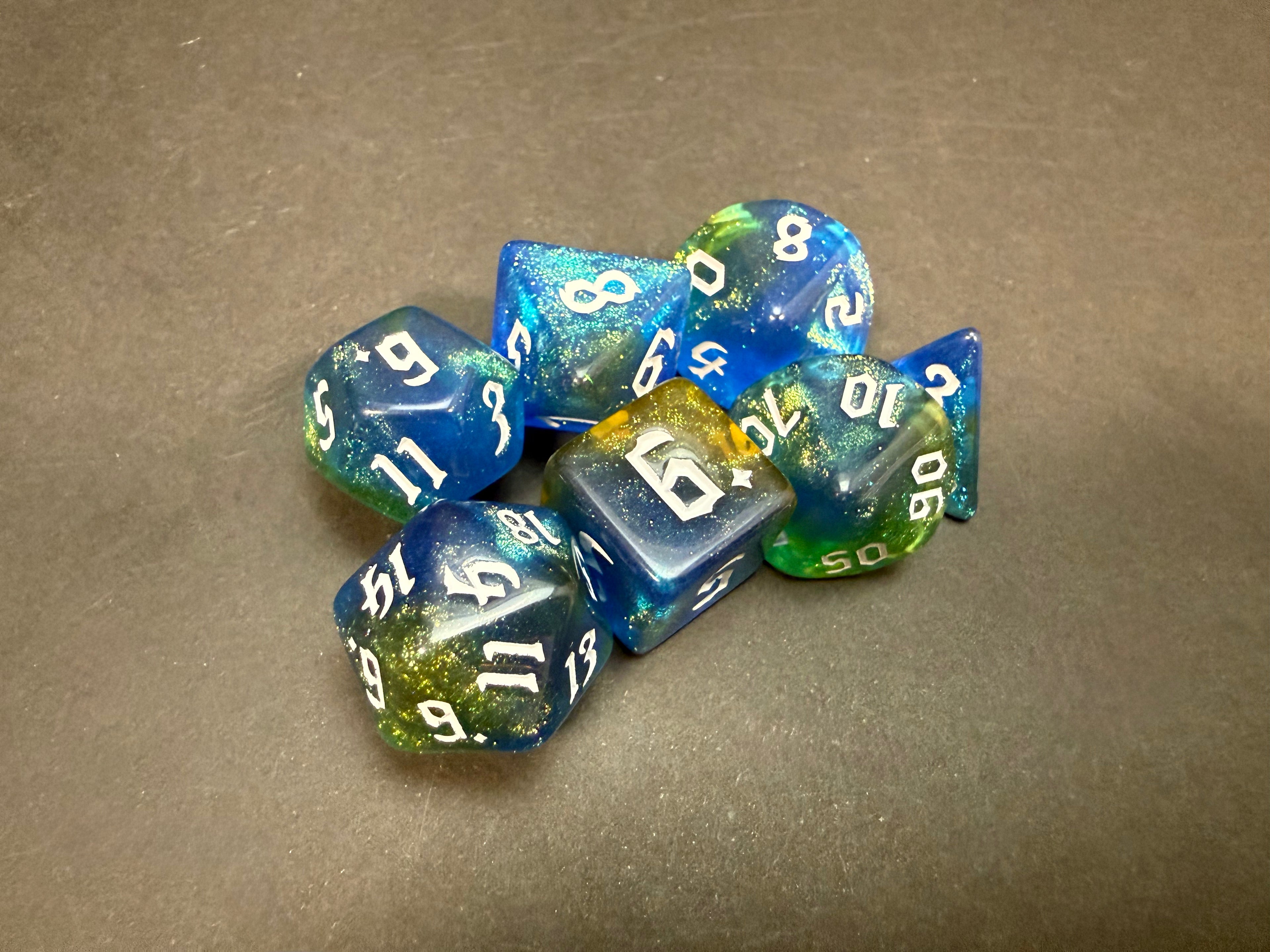 Resin Dice Set 7PCS (choice of colours)