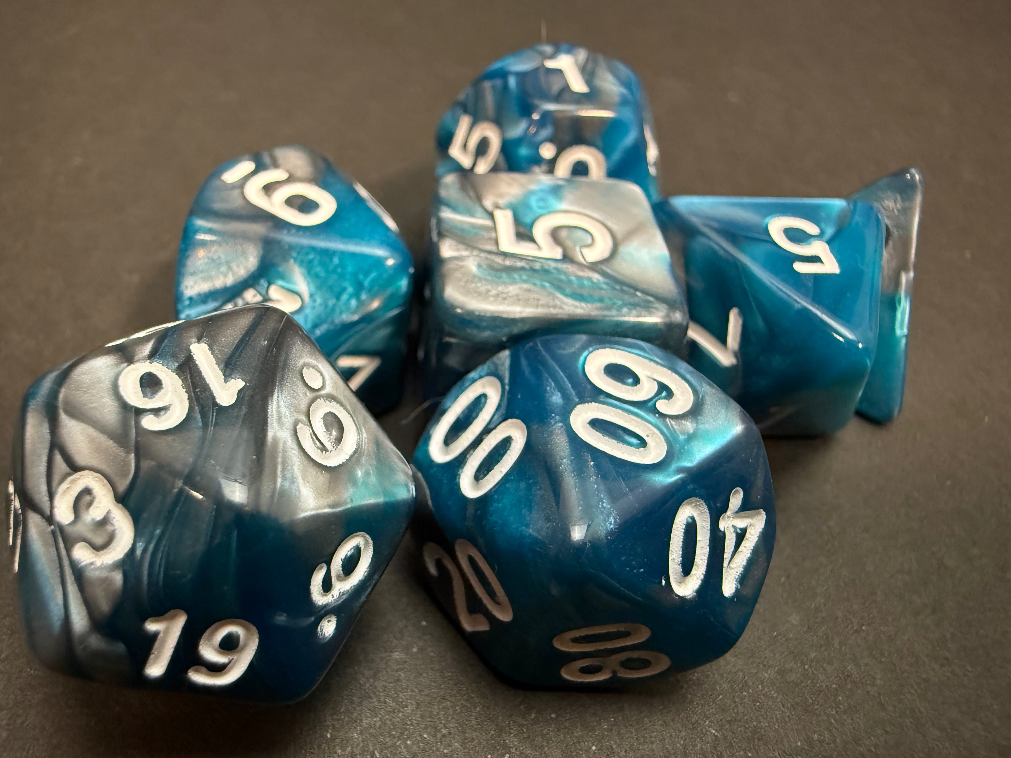 Test Tube Resin Dice Set 7PCS (choice of colours)