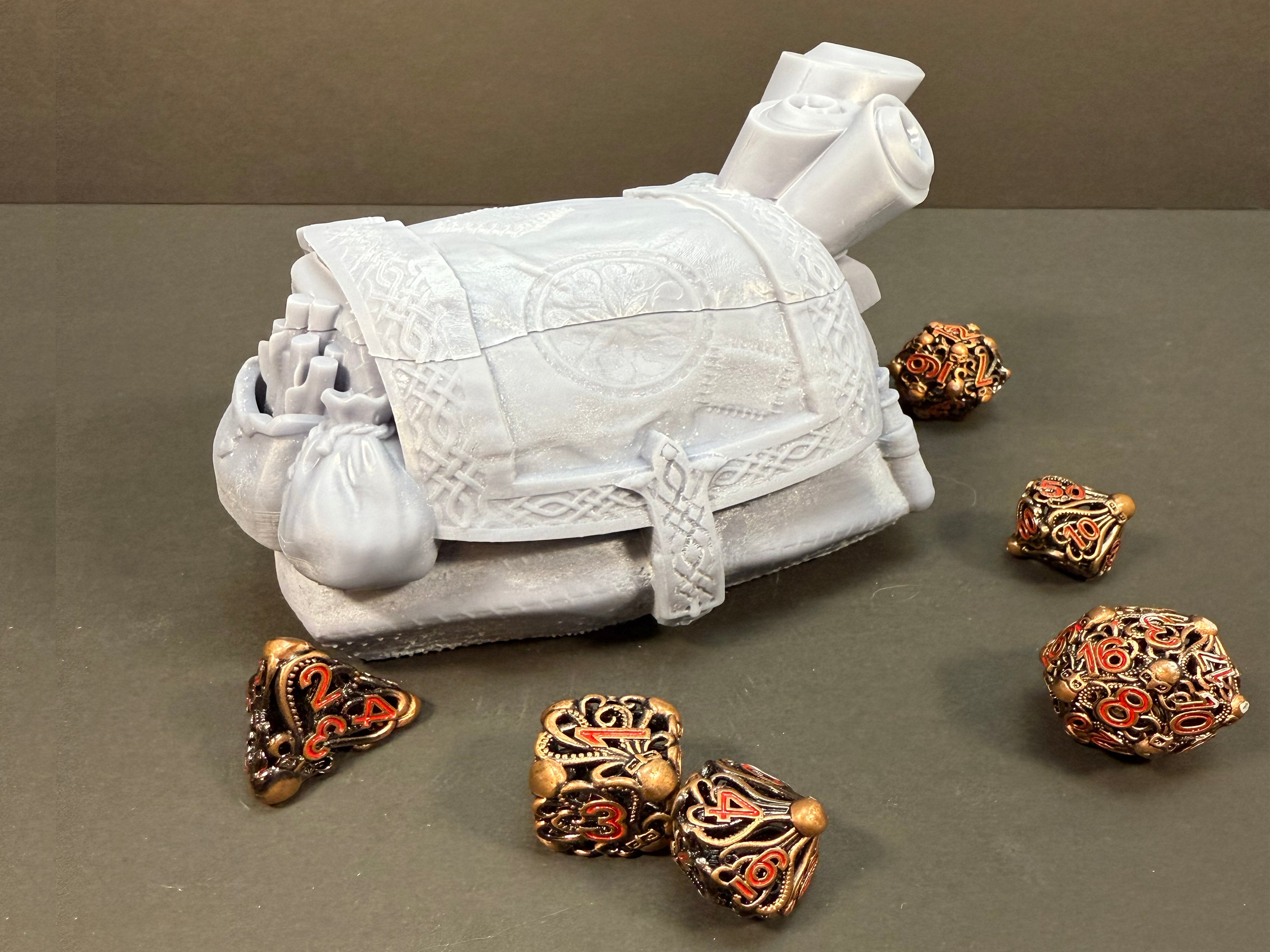 Rogue Dice Box with magnetic lid